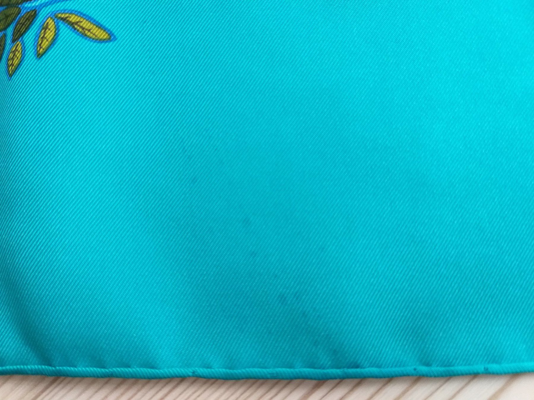 Hermès Foulard & Sciarpe: HERMES "ALPHABET III" CARRE 90 CM – Usato da Cossonay-Ville venduto da Les_1001_perles 9