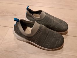 Turnschuhe Grösse 33 (wie neu)