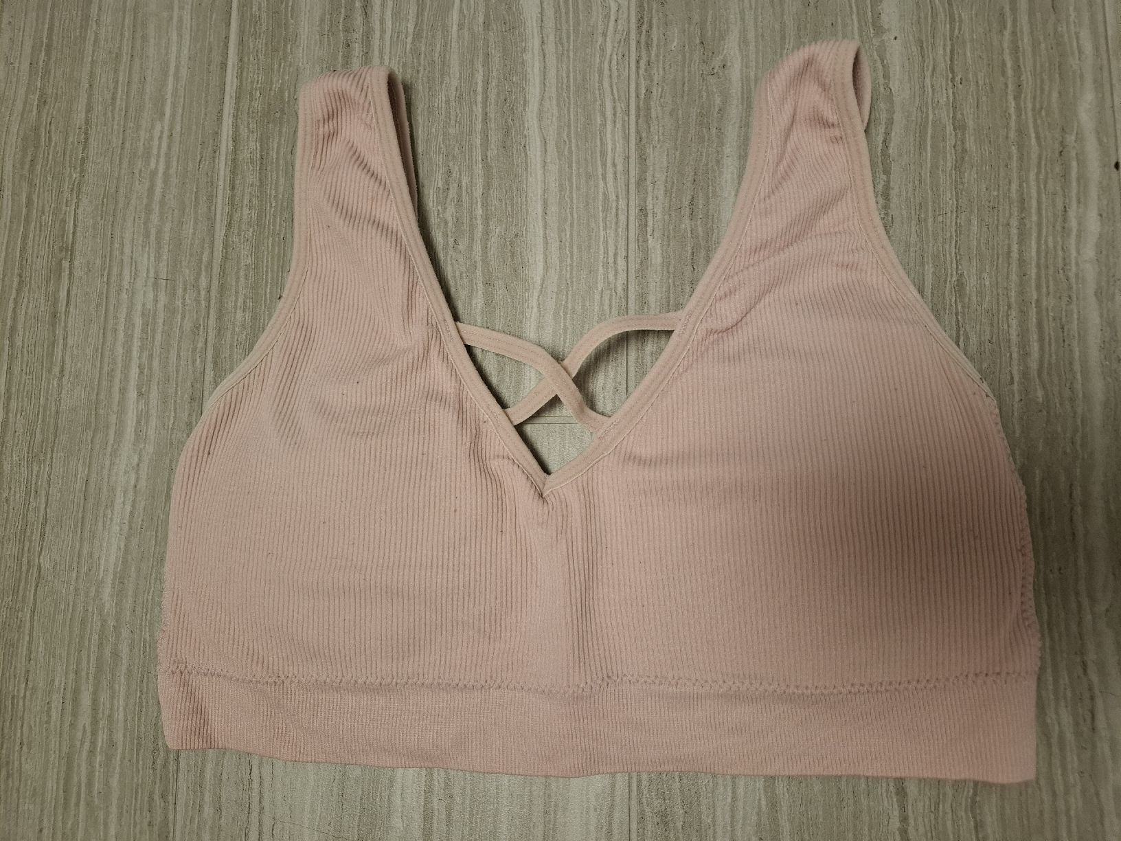 Top: brassière rose taille M – Usato da Ecublens FR venduto da ame_y8tq