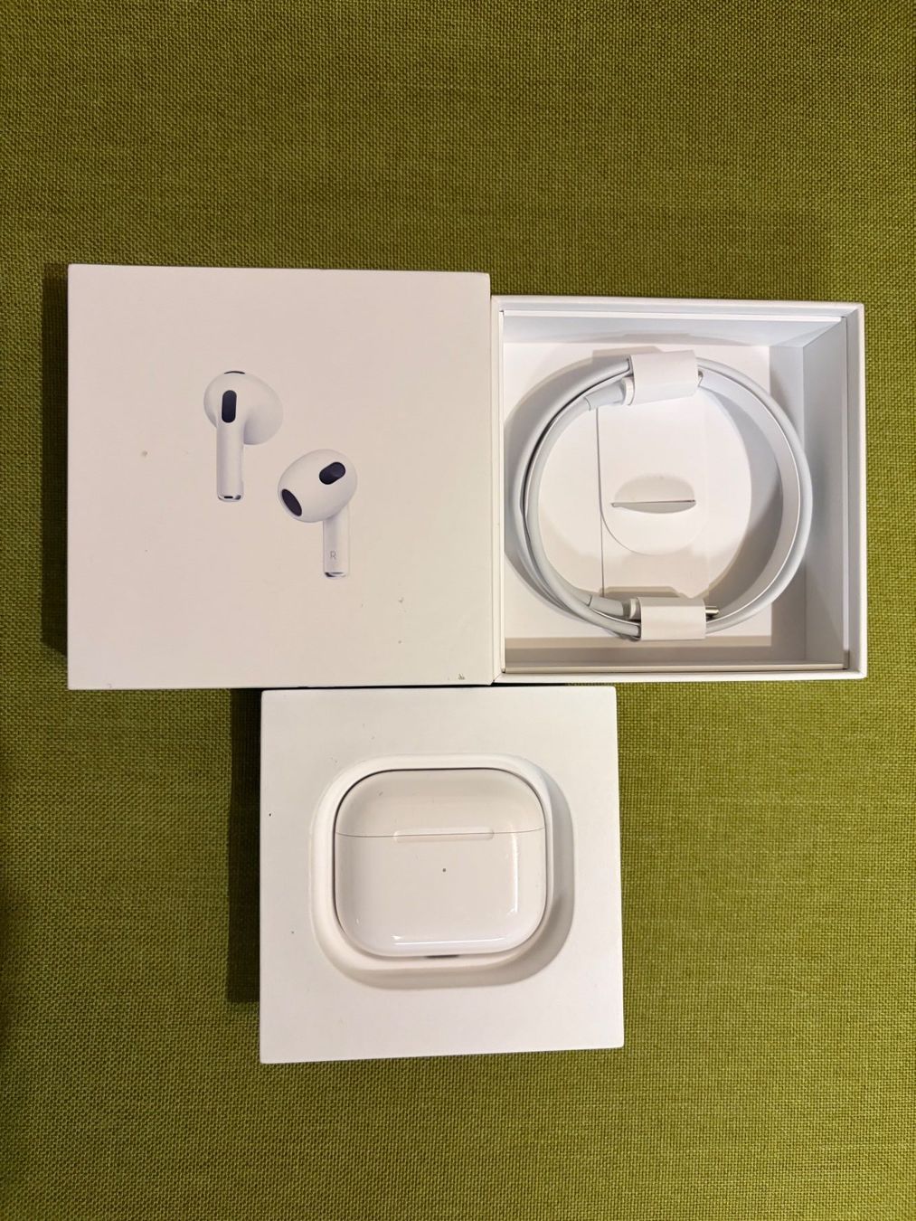 Apple Kopfhörer: Apple AirPods 3. Generation mit Ladecase. – Gebraucht aus Uetendorf von Superaebi