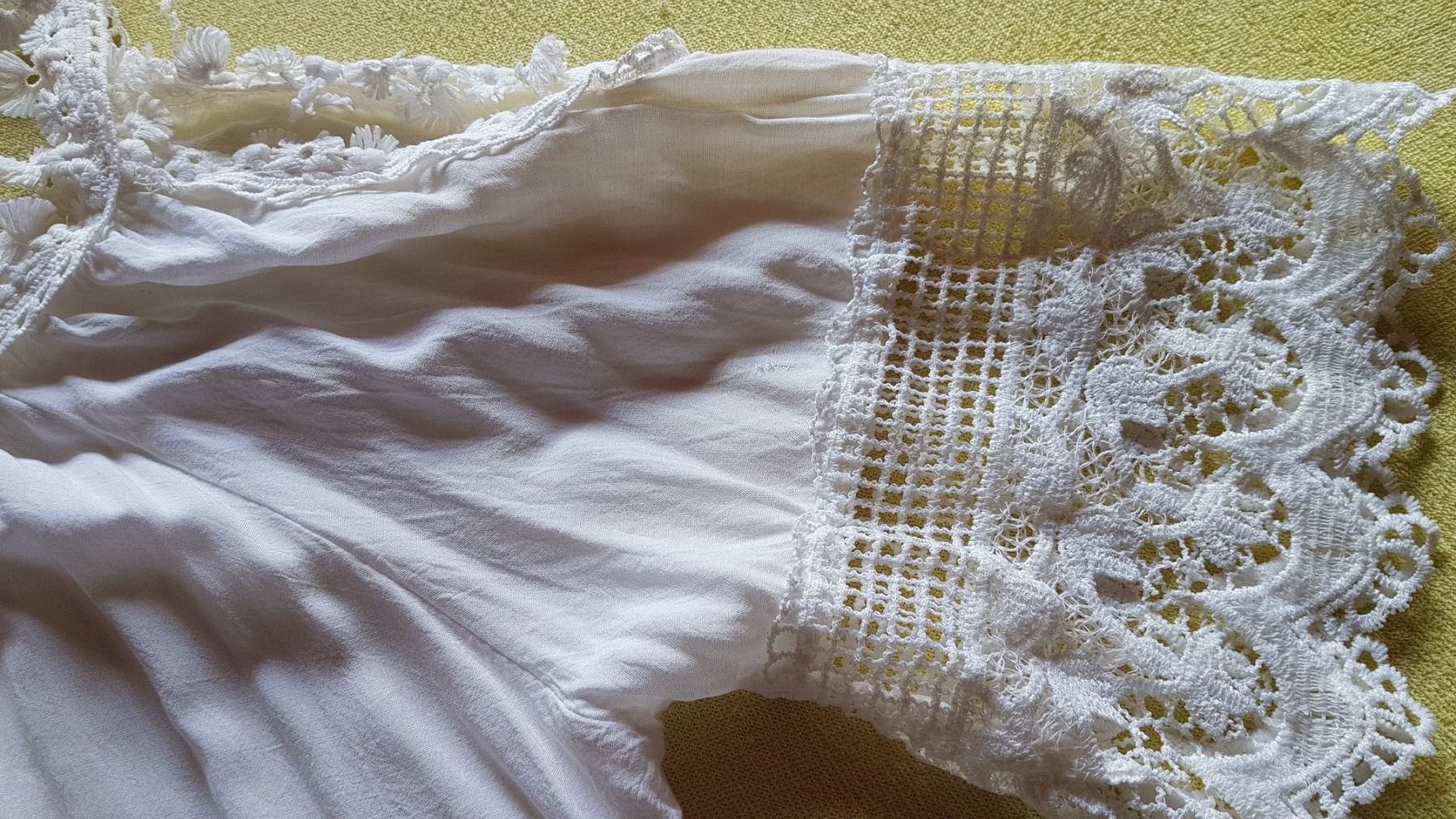 Tuniken: Haut - tunique blanche, fluide, dentelle taille S – Gebraucht aus Villiers von san_jn5w