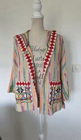 Spezielle Jacke von der Marke BYE Gr. S