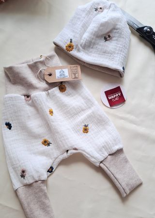 Newbornset Musselin Gr.56 Pumphose Mützchen 