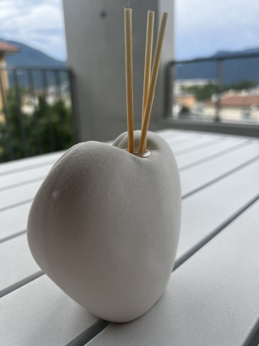Duftöldiffusoren: Diffusore profumo cuore ceramica con inserto oro – Gebraucht aus Breganzona von Lorcary 2
