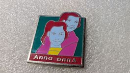 Ansteckpin 206: Anna
