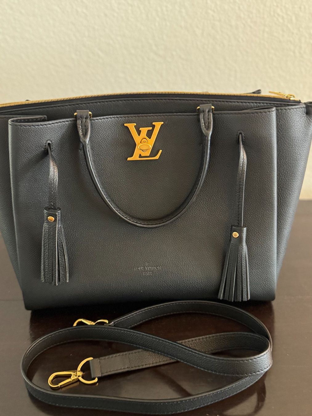 Louis Vuitton Borse da donna: Louis Vuitton LockMeTo Noir – Usato da Richterswil venduto da immersommer 1