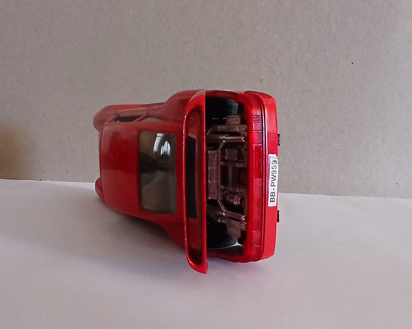 Bburago Modellini d'auto: BBurago Porsche 959, 1:24 – Usato da Lausanne venduto da hdda 4