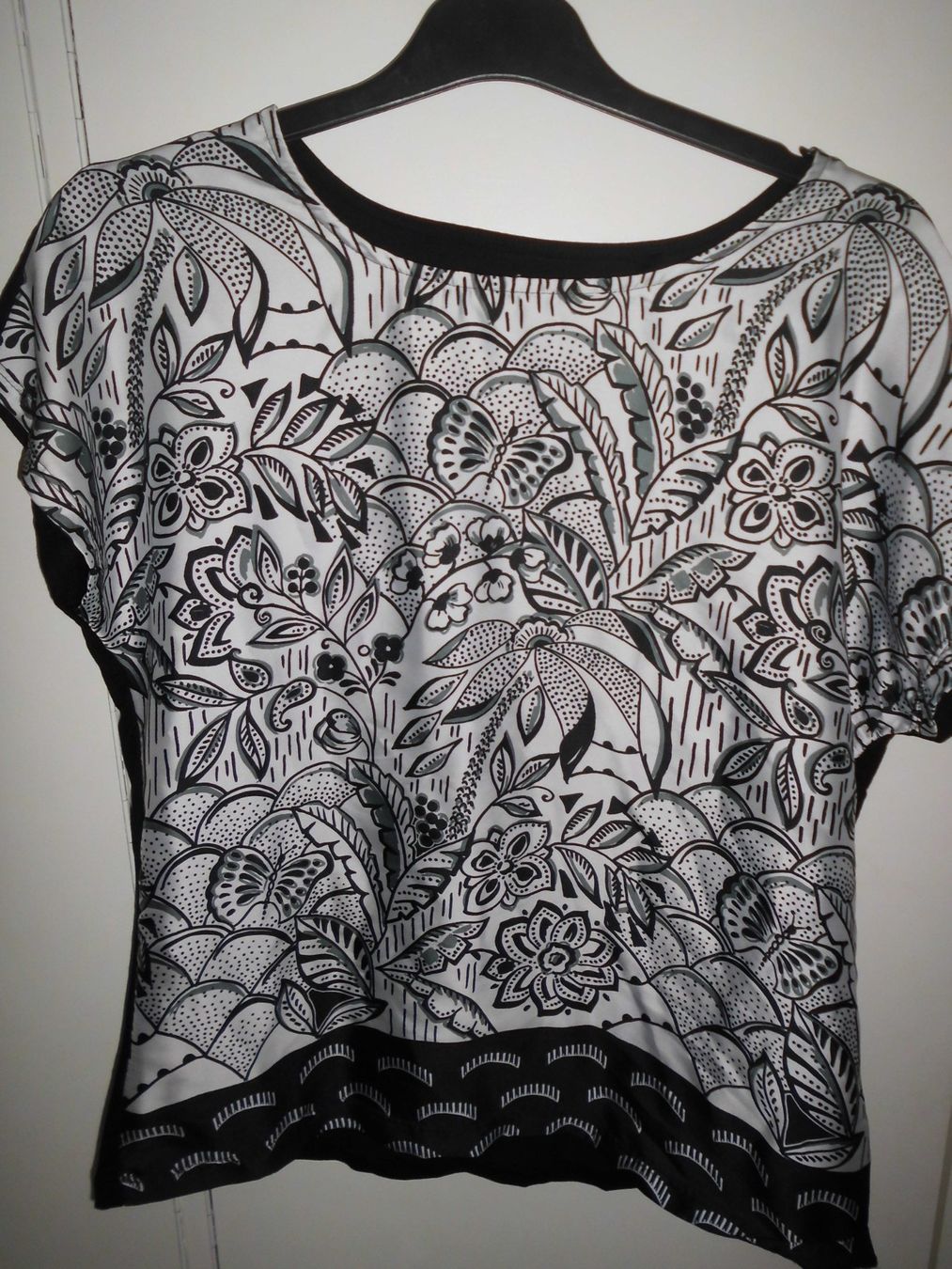 T-Shirts: T-shirt noir/blanc T. M – Neu (gemäss Beschreibung) aus Marin-Epagnier von Madja
