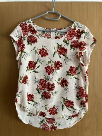 Süsse Bluse-Top mit Blumenmuster Gr. 38 wie neu 🌸