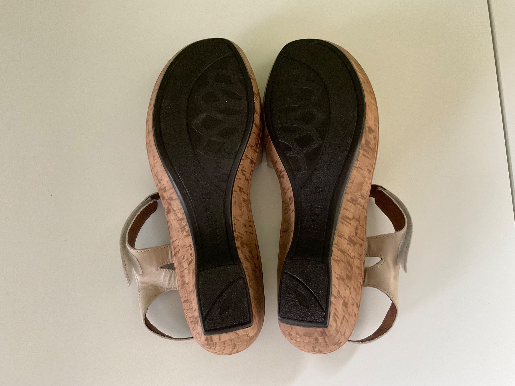 Scarpe da donna: Comfortschuhe Theresia M.Gr.40 Neu – Nuovo (secondo la descrizione) da Pfäffikon ZH venduto da Ben0707 7