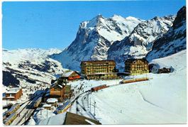 GRINDELWALD Kleine Scheidegg, Bahnhof mit Bahn u. Wetterhorn