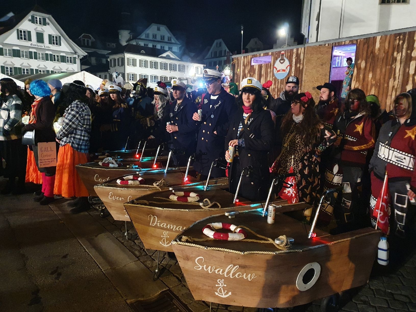 Costumi: Fasnacht Schiff mit Rollator – Usato da Buochs venduto da B1B 1