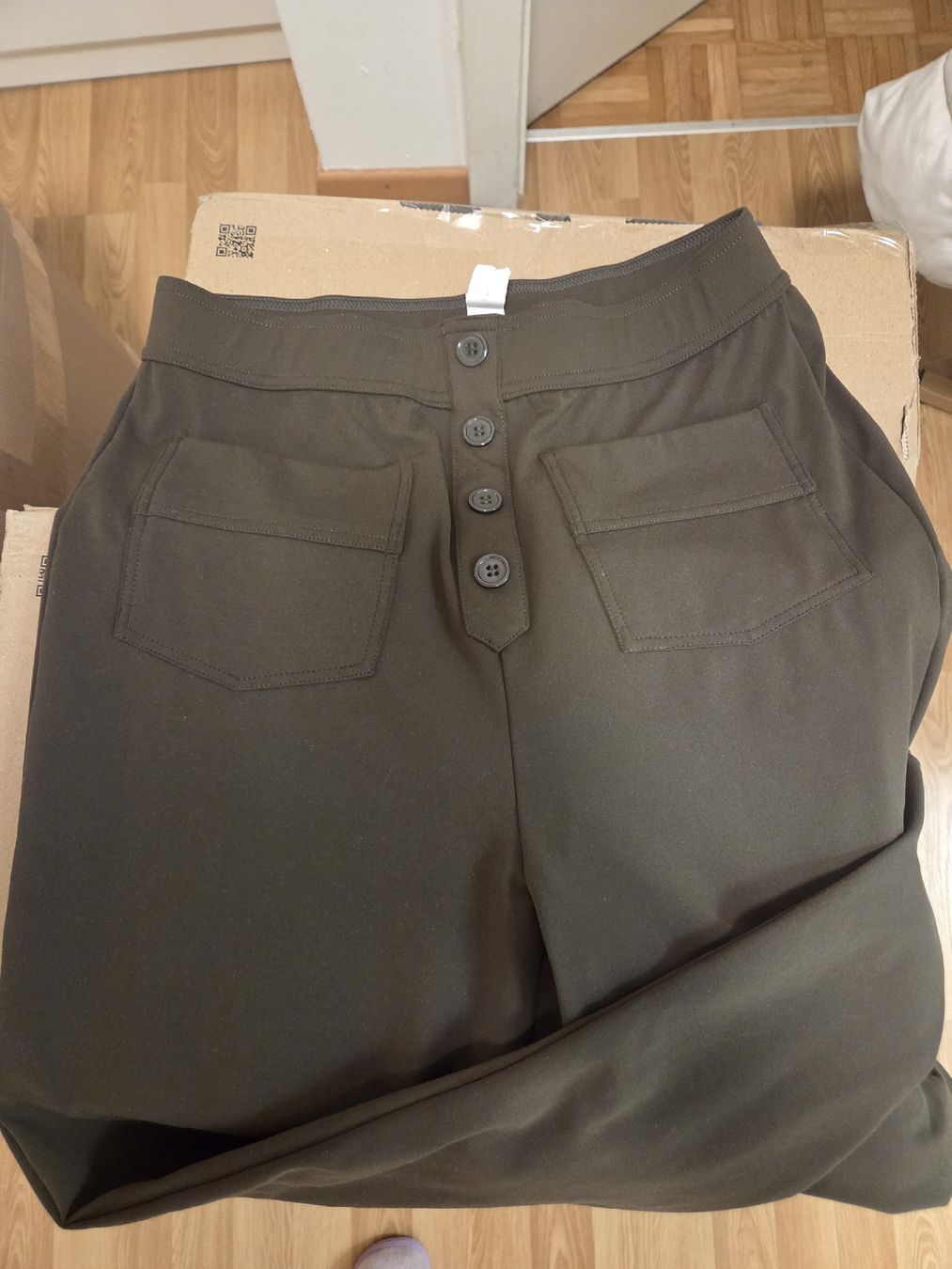 Halara Pantaloni: Halara olive green wide-leg pants – Nuovo (secondo la descrizione) da Basel venduto da nin_8vcy