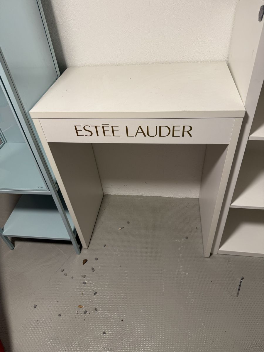 Tavoli: Tisch Estee Lauder – Usato da Burgdorf venduto da kla_r5tf