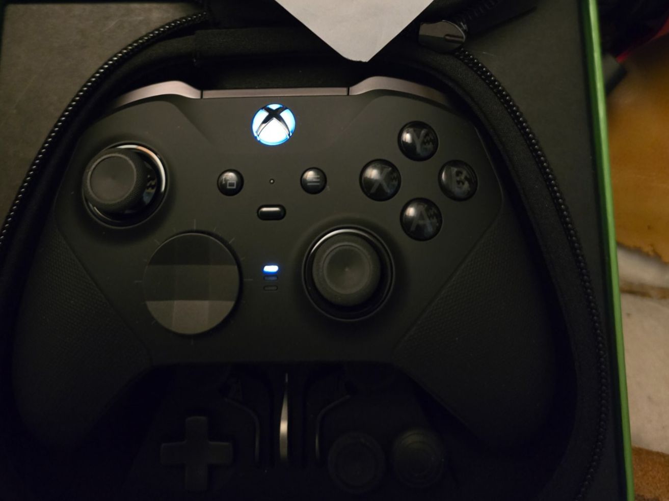 Microsoft Console: Xbox Series x 1TB 2 Jahre Garantie 3 Controller – Nuovo (secondo la descrizione) da Wasen im Emmental venduto da lau_ydx5 3