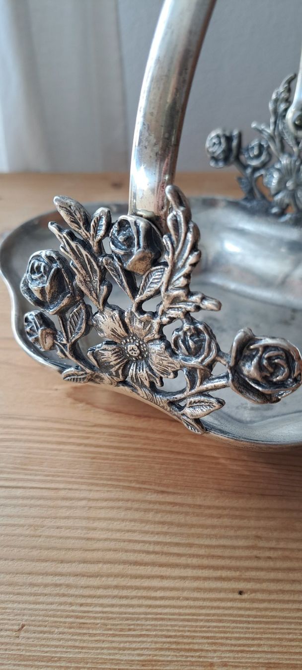 Ciotole: Antike Schale,  Körbchen, Jugendstil – Usato da Thun. venduto da countrygirl12 1