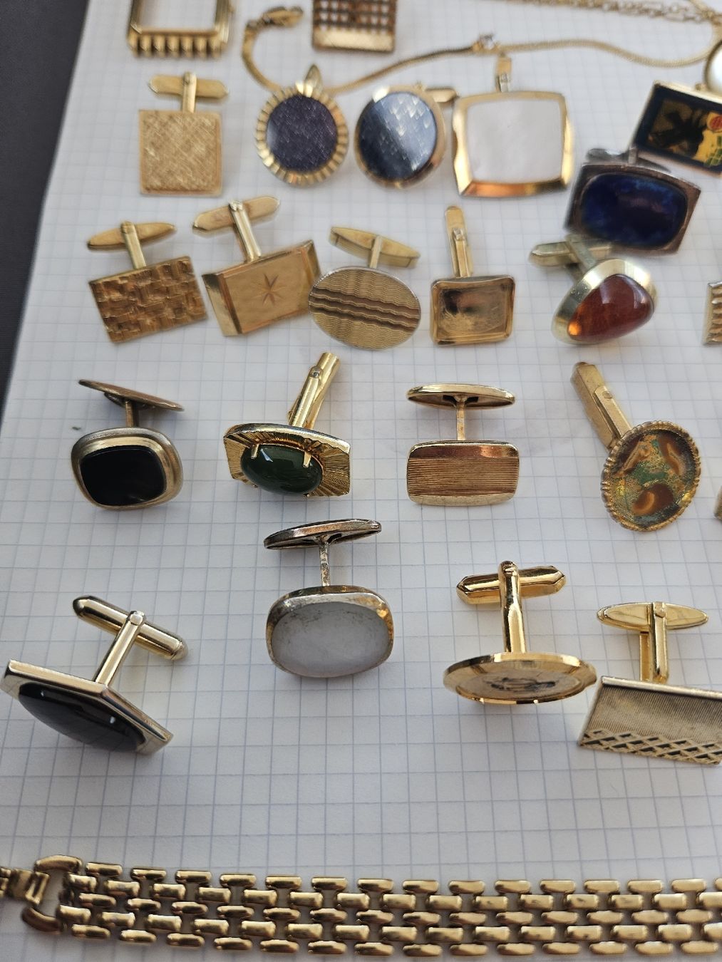 Autres bijoux: Lot Manschetten/Ketten – D'occasion à Rickenbach b. Wil par nic_8ljr 2