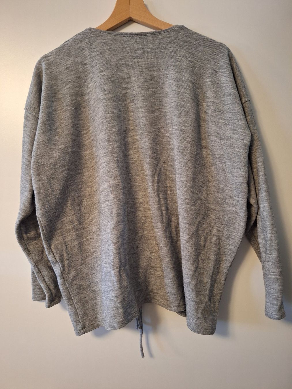 Zara Pullover & Sweatshirts: Zara Strickpullover Grau, Grösse M, Top Zustand! – Gebraucht aus Winterthur von mel_65g9 2