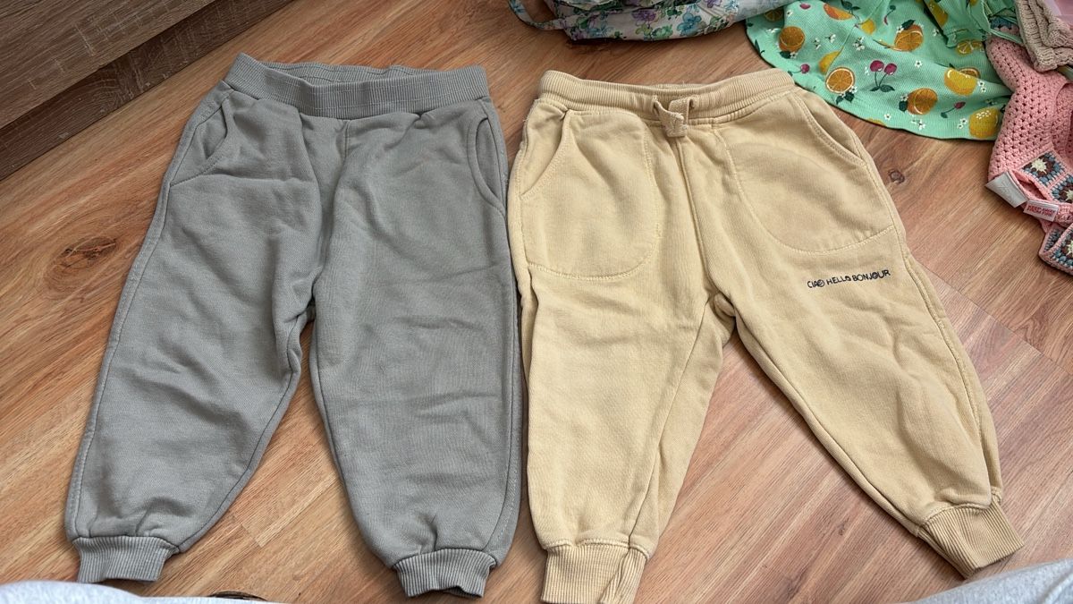Zara Lots de vêtements: Kinderhosen – D'occasion à volketswil par Sisi521