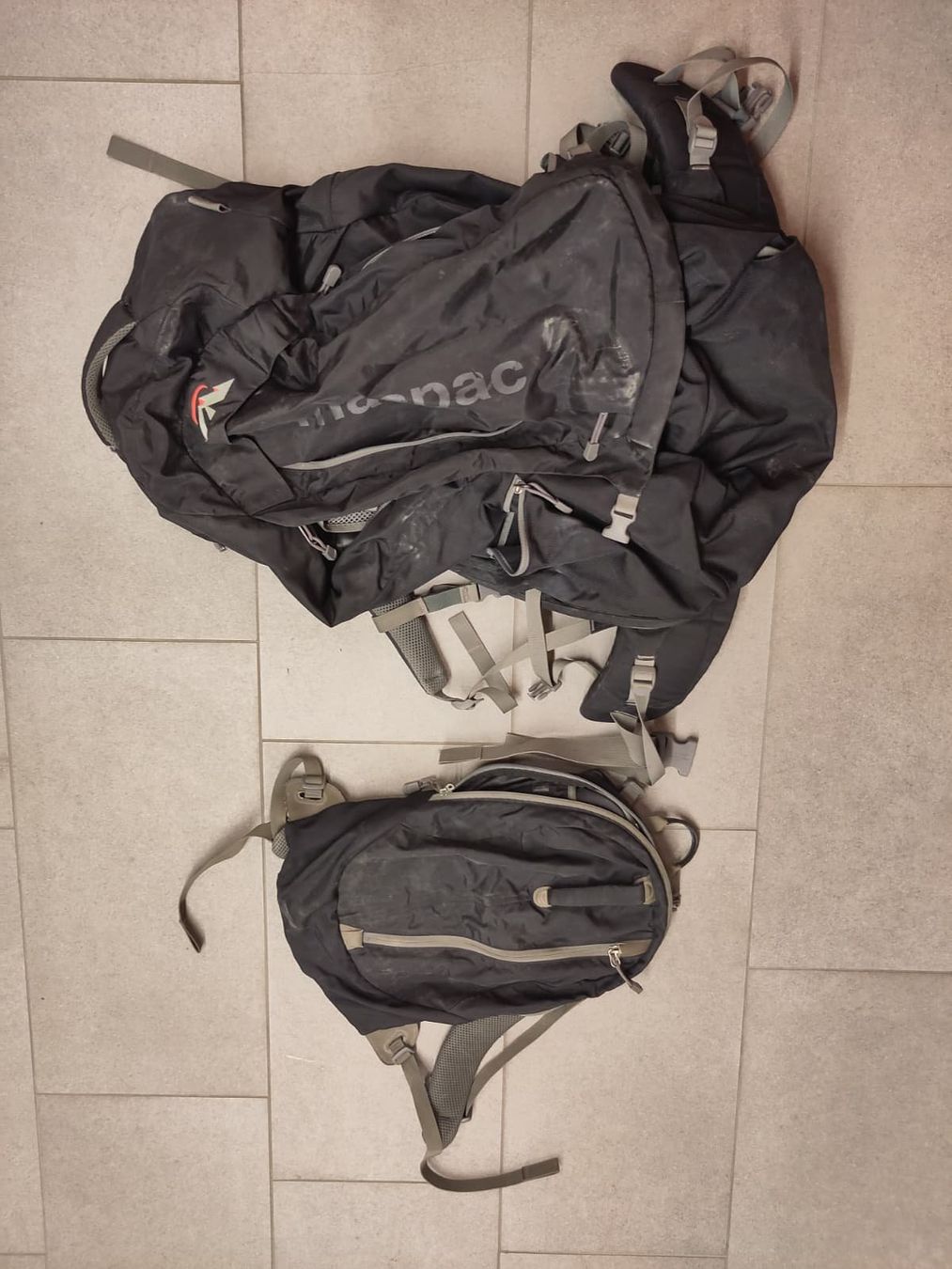 Macpac Zaini: MacPac 70L Rucksack + 15L Tagesrucksack – Usato da Wädenswil venduto da jul_dn77
