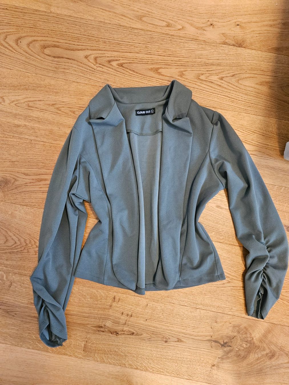 Blusen: Cloud 5ive Blazer – Gebraucht aus Wattwil von Belinda98 1