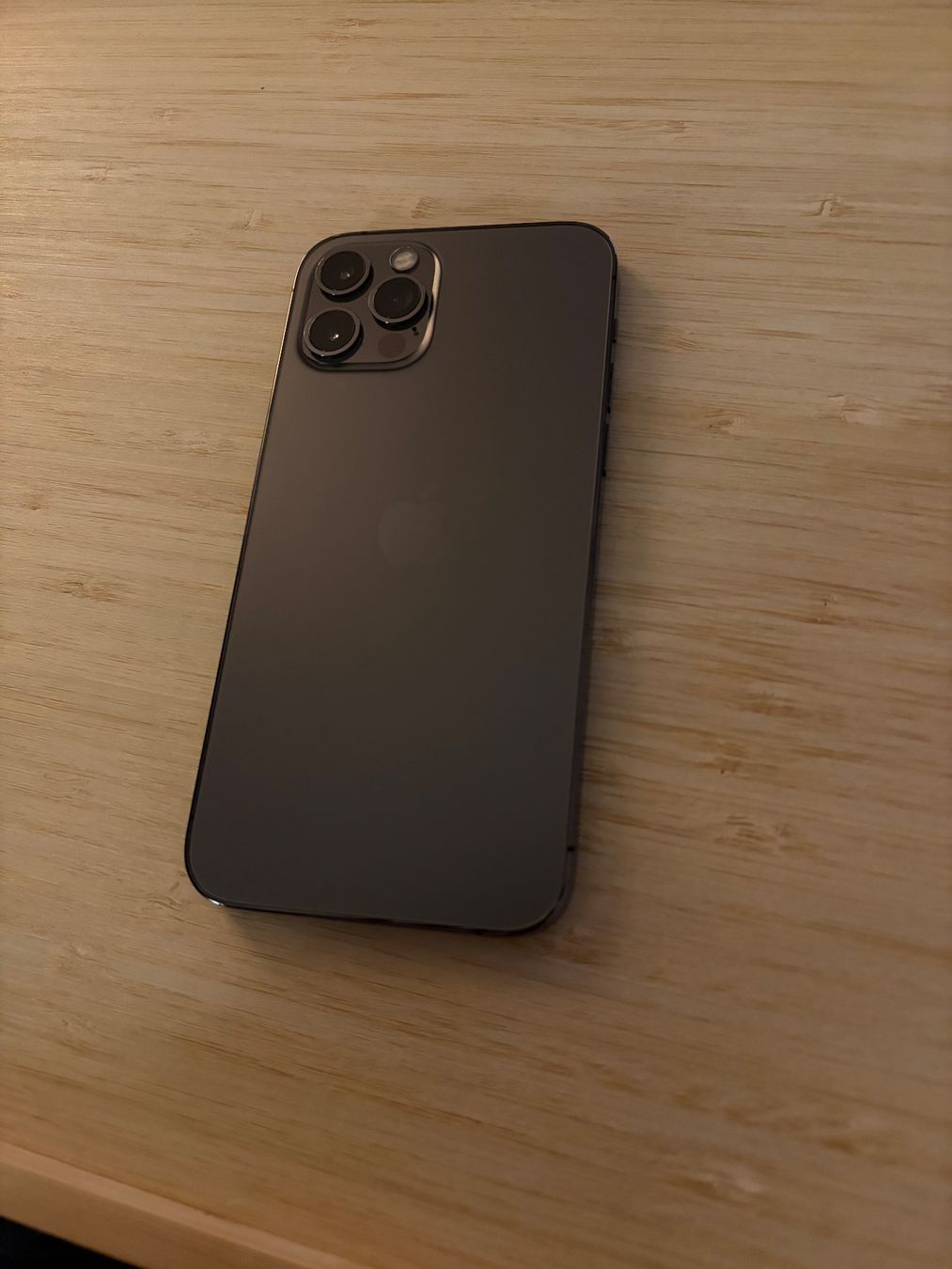 Apple Portables: iphone 12pro 128gb graphite – D'occasion à Zürich par getit01 5