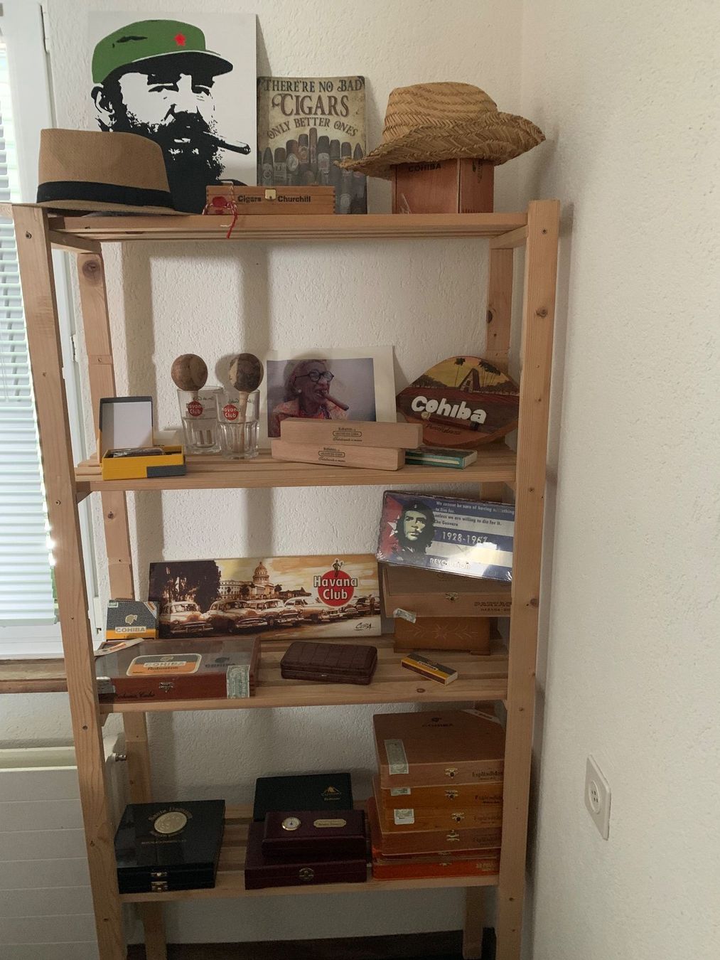 Tutte le decorazioni: Cigarrensammlung aus Räumung – Usato da Aarburg venduto da Ricardolager