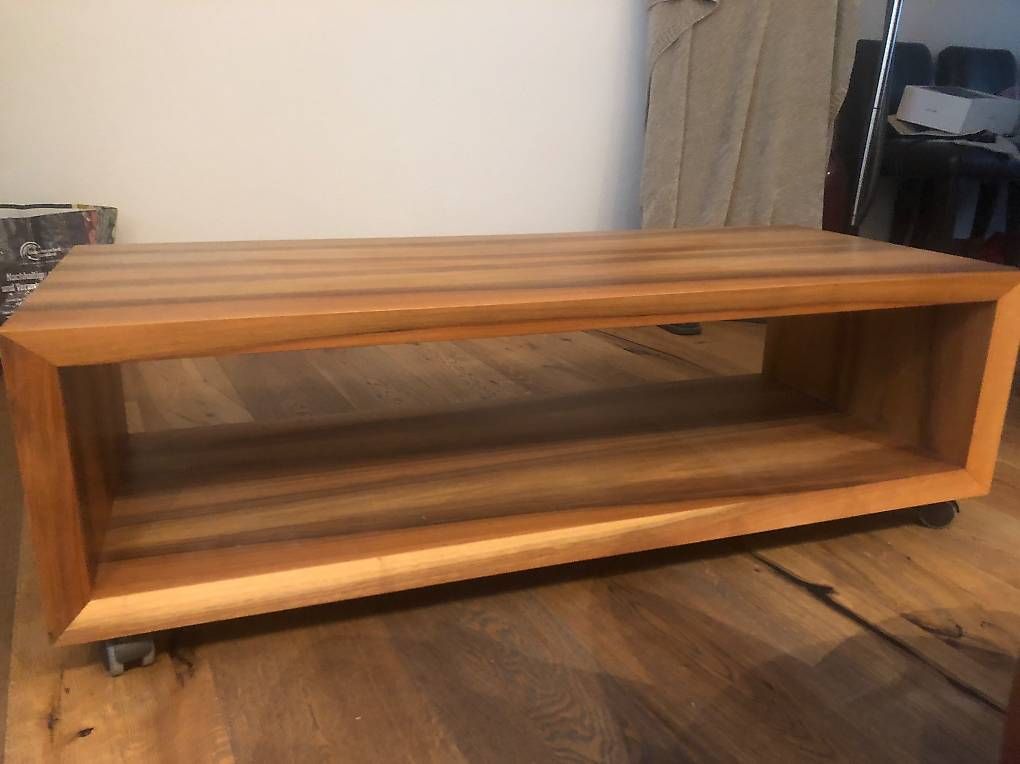 Mobili TV: Schreiner TV Möbel in Nussbaum with Wheels – Usato da Weiach venduto da A.Hatem 2