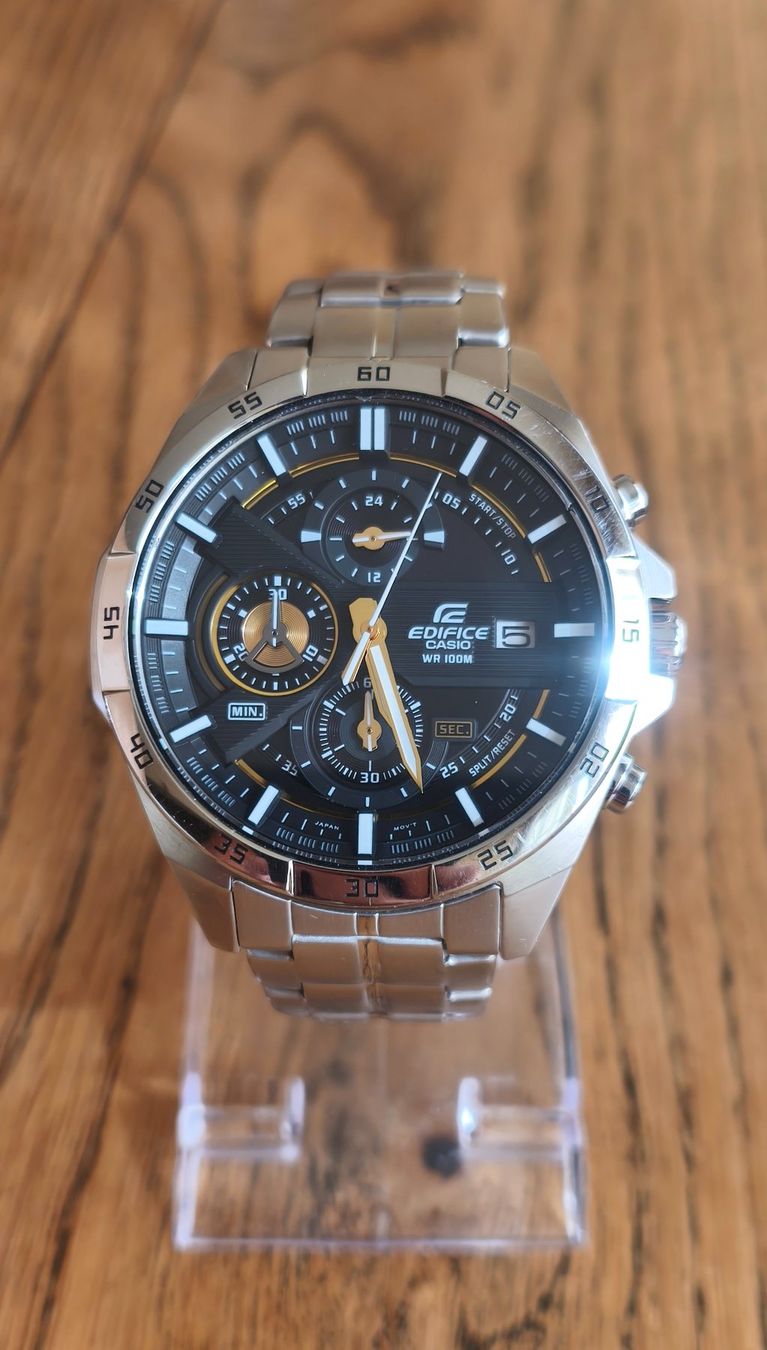 Edifice Montres: Casio Edifice EFR-556 Chronograph – D'occasion à Aarau par Blingo01