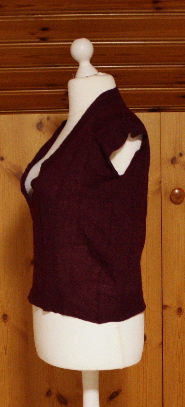 Maglioni & Felpe: Pullunder HIRSCH violett-silber Gr. 38 – Usato da Flüelen venduto da Diversicum-Vintage 2