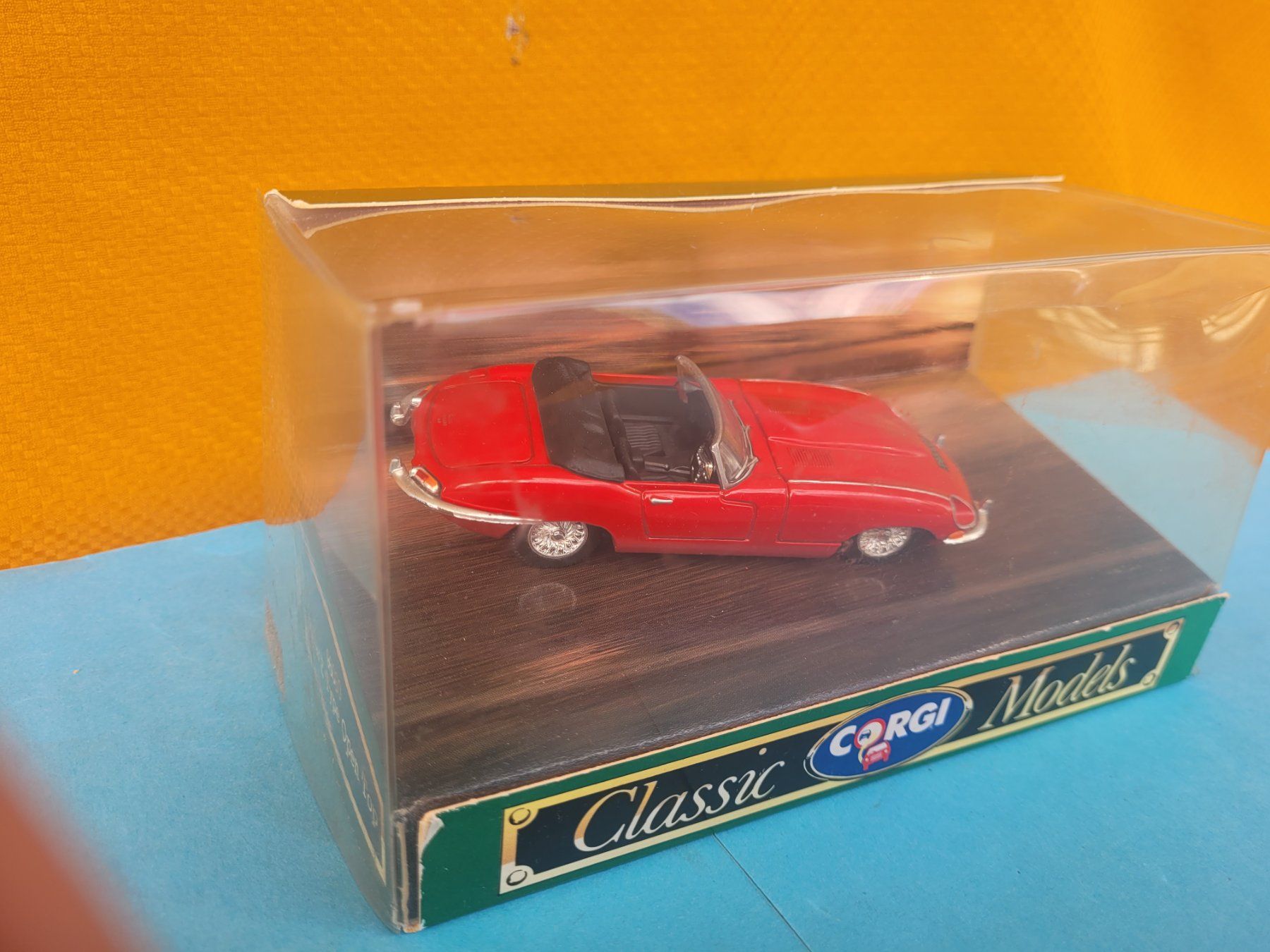 Jaguar Modellini d'auto: Jaguar Type E cabriolet ouvert, Classic Corgi Models1:43 – Usato da Domdidier venduto da Bimbo57
