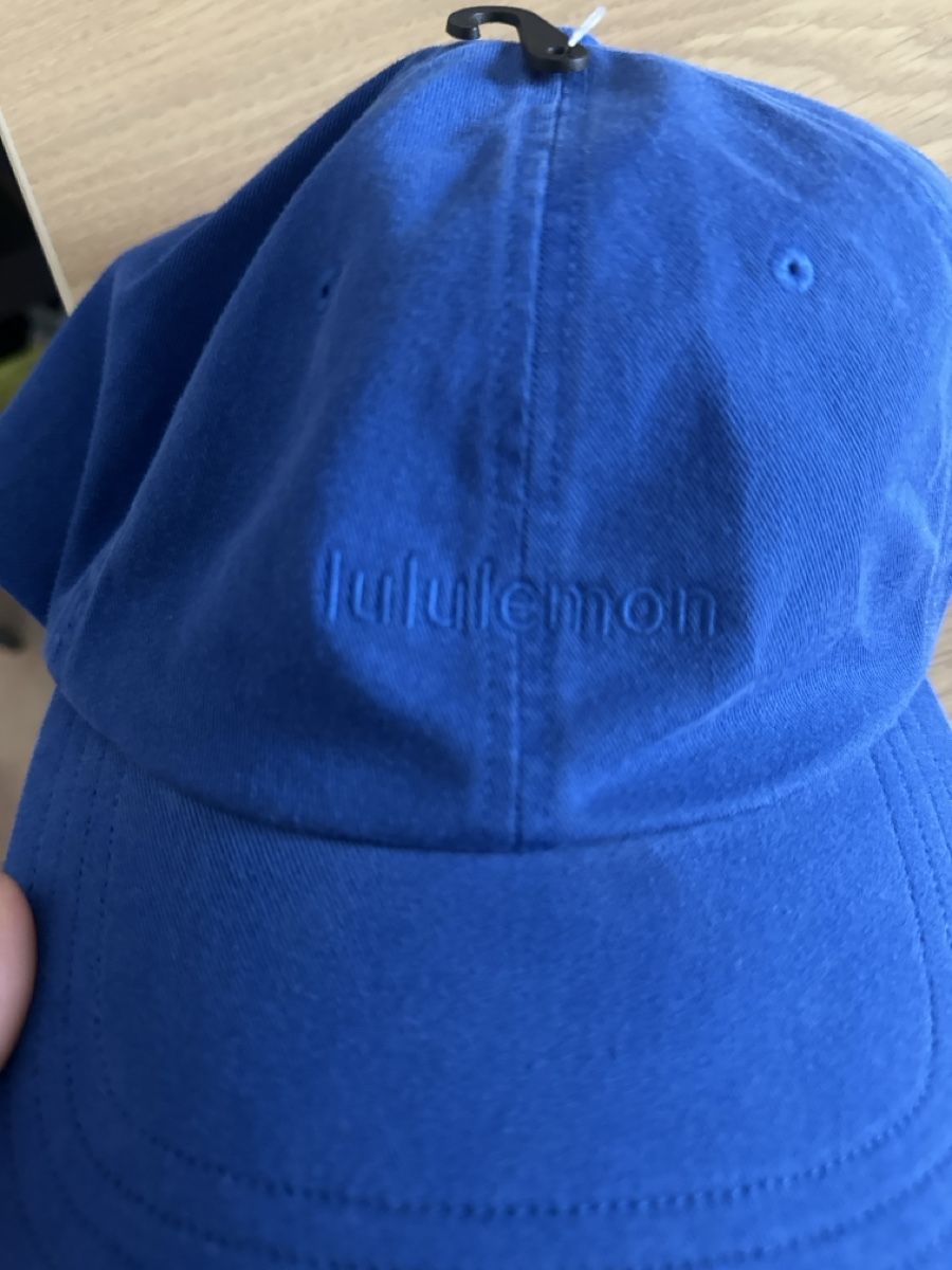 Lululemon Copricapi, berretti & cappellini: Lululemon cap – Nuovo e nell'imballaggio originale da Zürich venduto da AlineCr 3