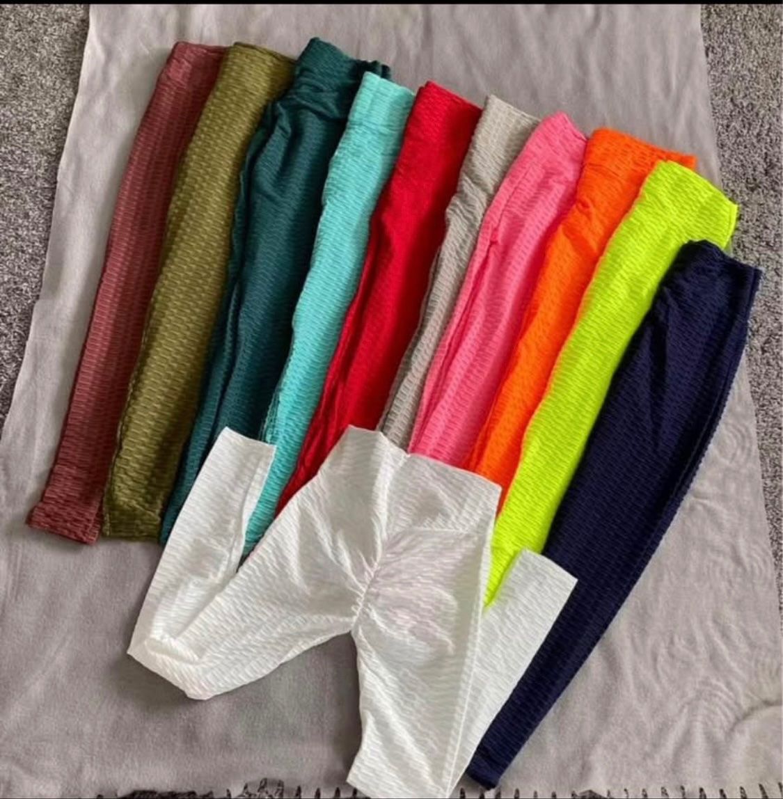Leggings: Divers legging de sport – Nuovo e nell'imballaggio originale da Montreux venduto da Izapechee