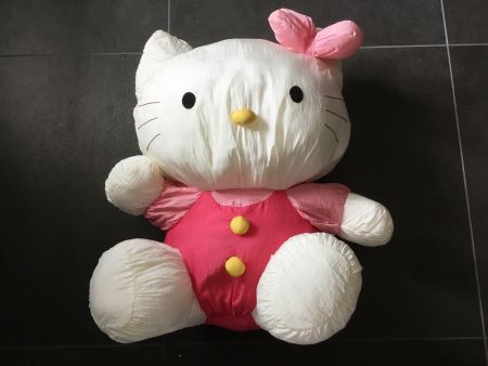 Hello Kitty Katze - textiles Plüschtier - kuschelig weich