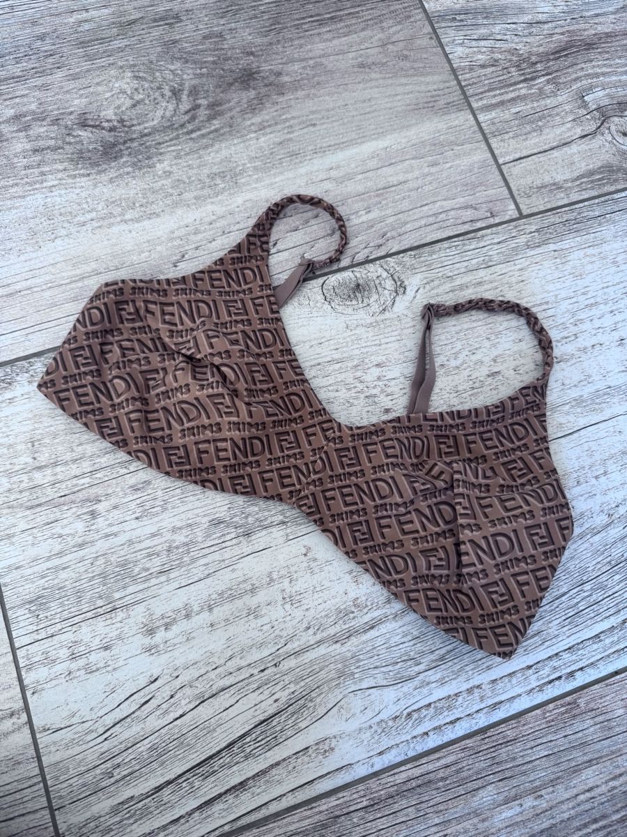 Fendi Tops: Fendi skims top  – Neu (gemäss Beschreibung) aus Melide von Nikola-123 4