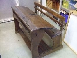 banc d'écolier ancien, Valaisan.