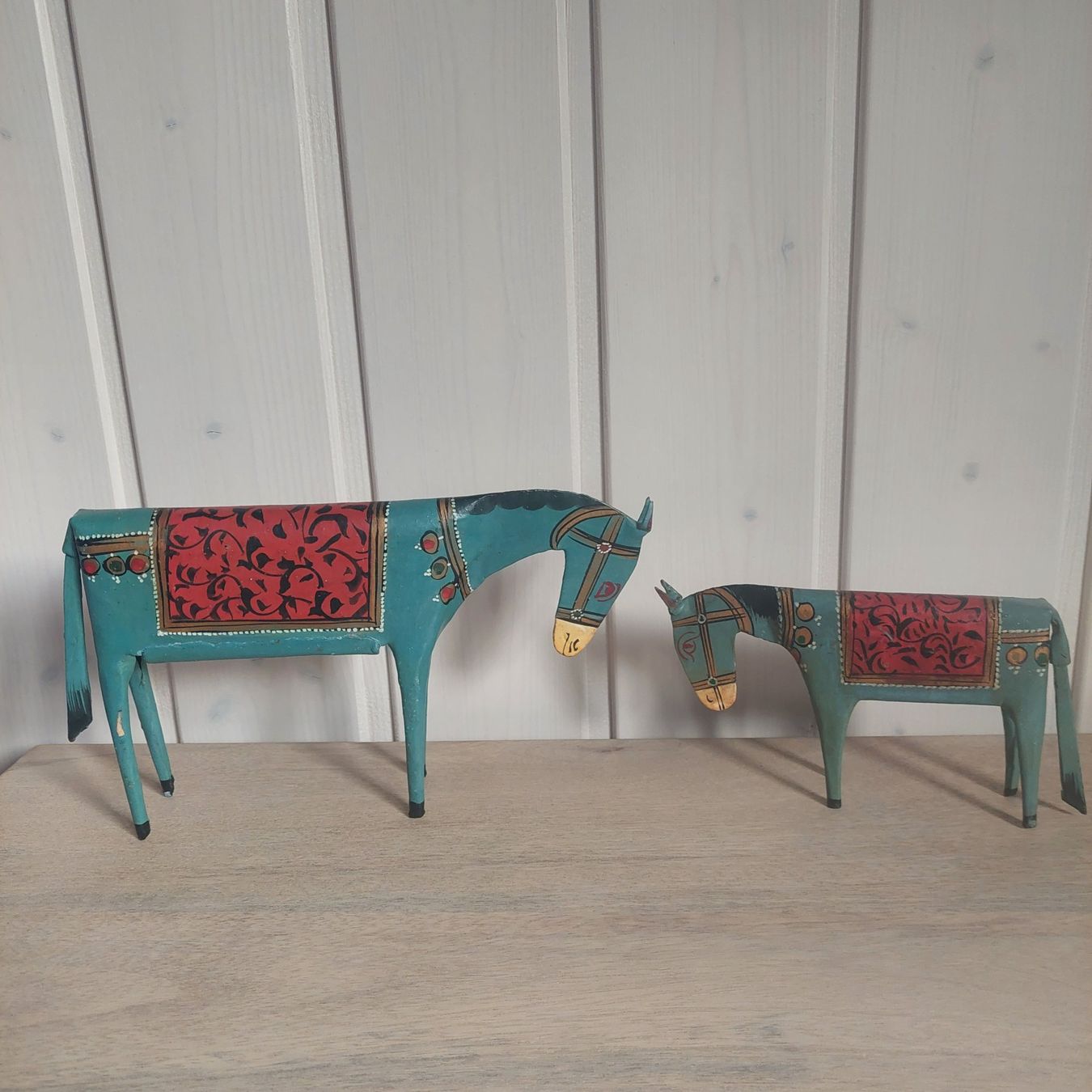 Toutes les décorations: Wunderschöne Vintage Pferde aus Blech – D'occasion à Sarnen par Mimimimi. 2