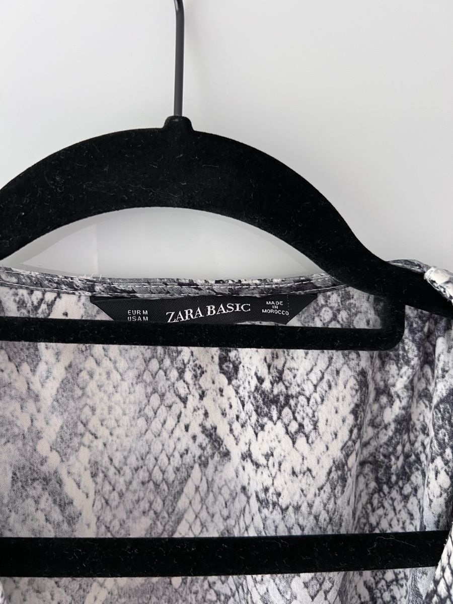 Zara Kleider: Zara Kleid Schlangenmuster Grösse M – Gebraucht aus Wil SG von xrnvani 3