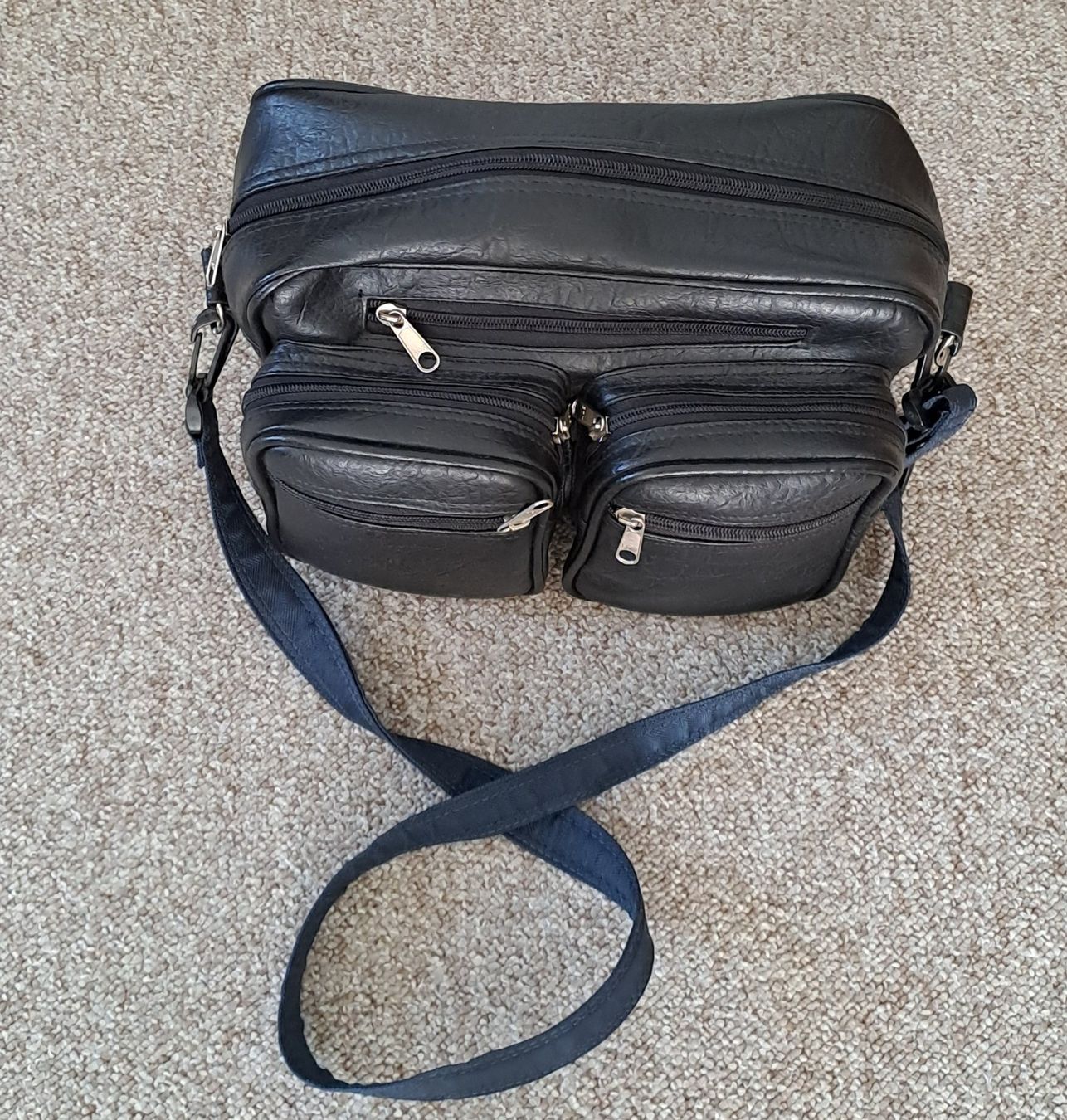 Borse: Tasche schwarz Leder – Usato da Speicherschwendi venduto da allowed-crime