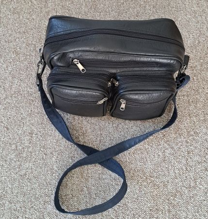 Tasche schwarz Leder