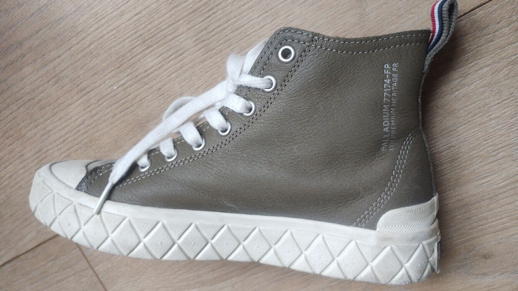 Palladium Damenschuhe: Palladium L original Schnurstifelette Grösse 39 Top – Gebraucht aus Schiers von bak007 4
