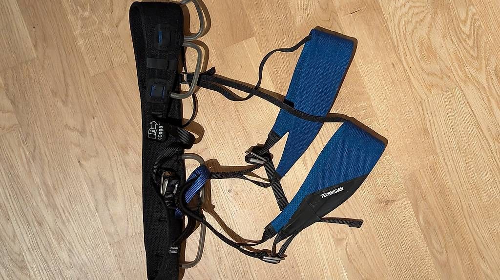 Black Diamond Attrezzatura da arrampicata: Black Diamond Technician Klettergurt – Usato da Herisau venduto da and_m627