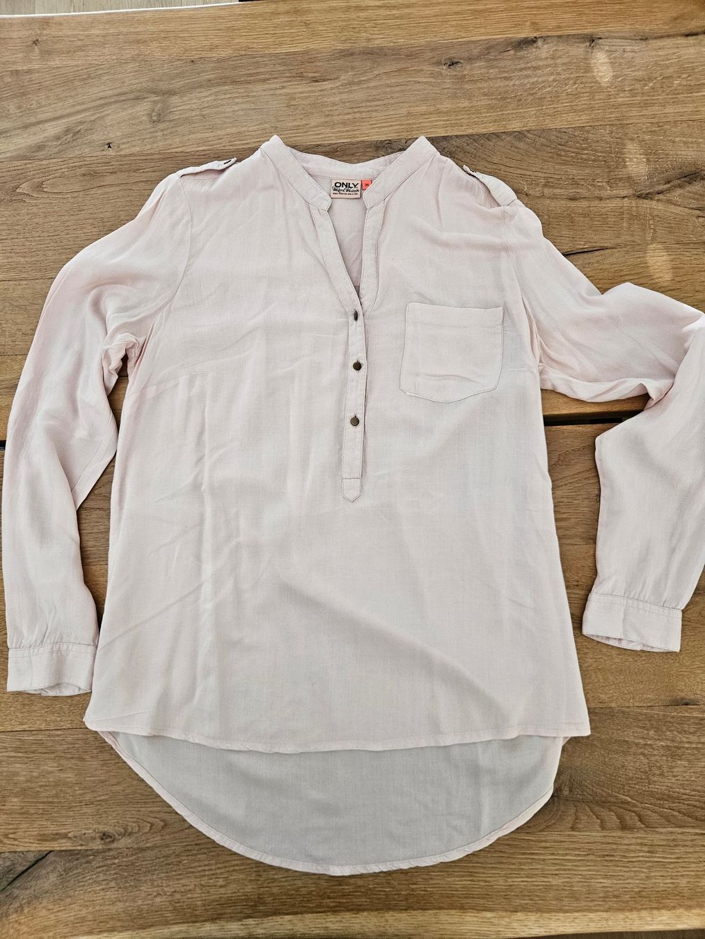 Only Camicette: Hellrosa Bluse, Only, Gr. 36 – Usato da Liestal venduto da corneb