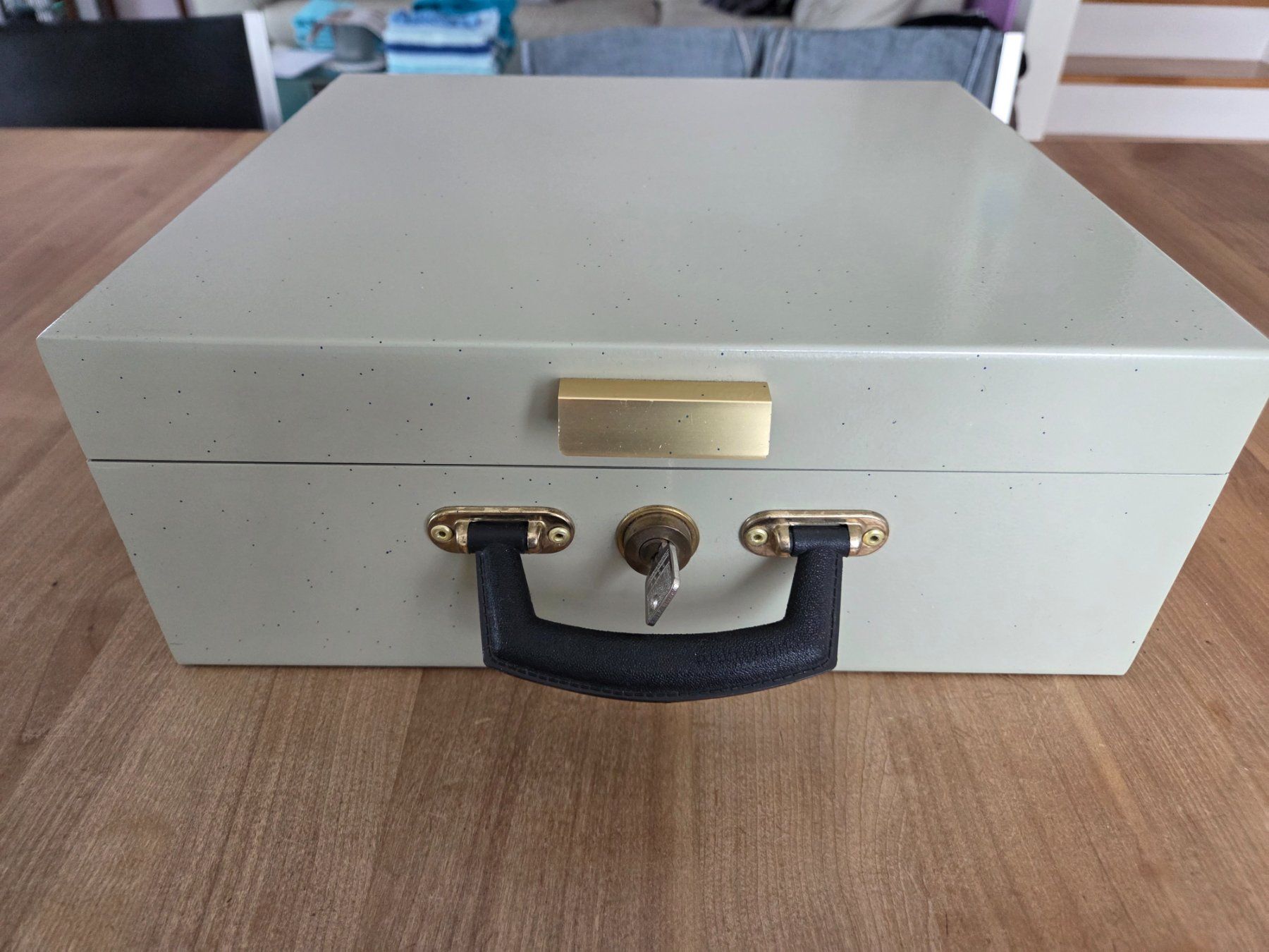 Casseforti: Metall-Kassette / Tresor, vintage – Usato da Zofingen venduto da Wimbledon90