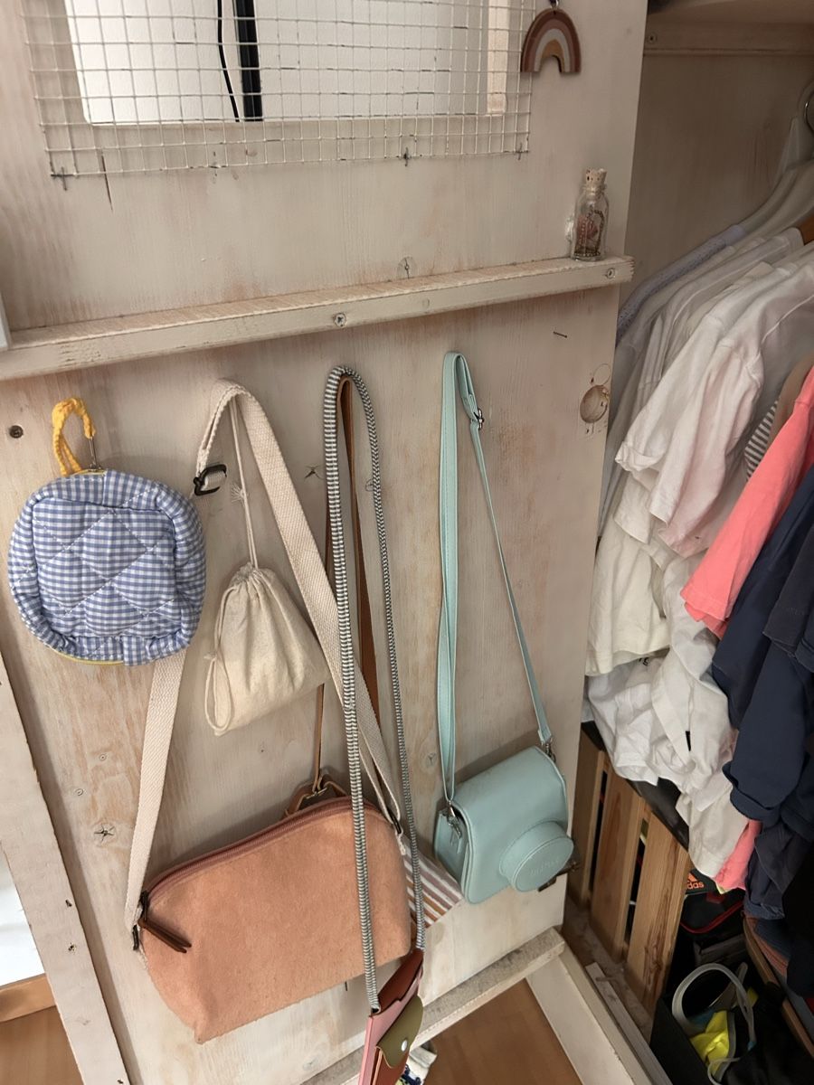 Schränke: weisser Schrank aus Holz – Gebraucht aus Villnachern von Ernick 3