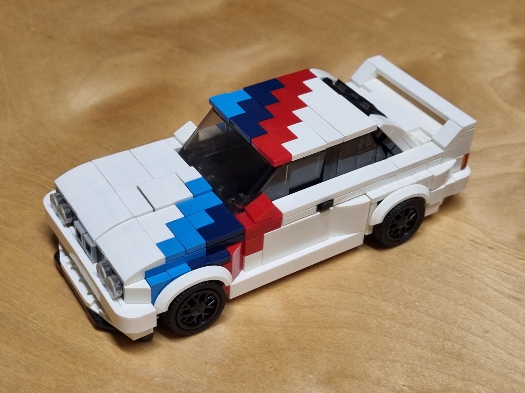 Kit di costruzioni: BMW M3 E30 MOC – Usato da Basadingen venduto da tot_59zf