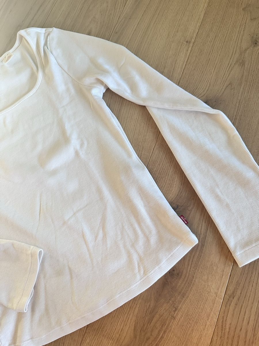 Levi's T-shirt: Levi's Langarmshirt – Usato da Küssnacht am Rigi venduto da annine.l. 3