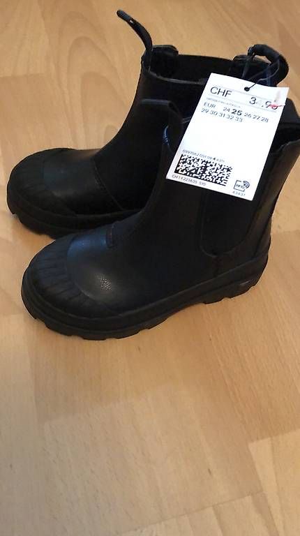 H&M Scarpe per ragazze: Kinderschuhe Gr 25 – Usato da Oberbuchsiten venduto da etr_2jg5 1
