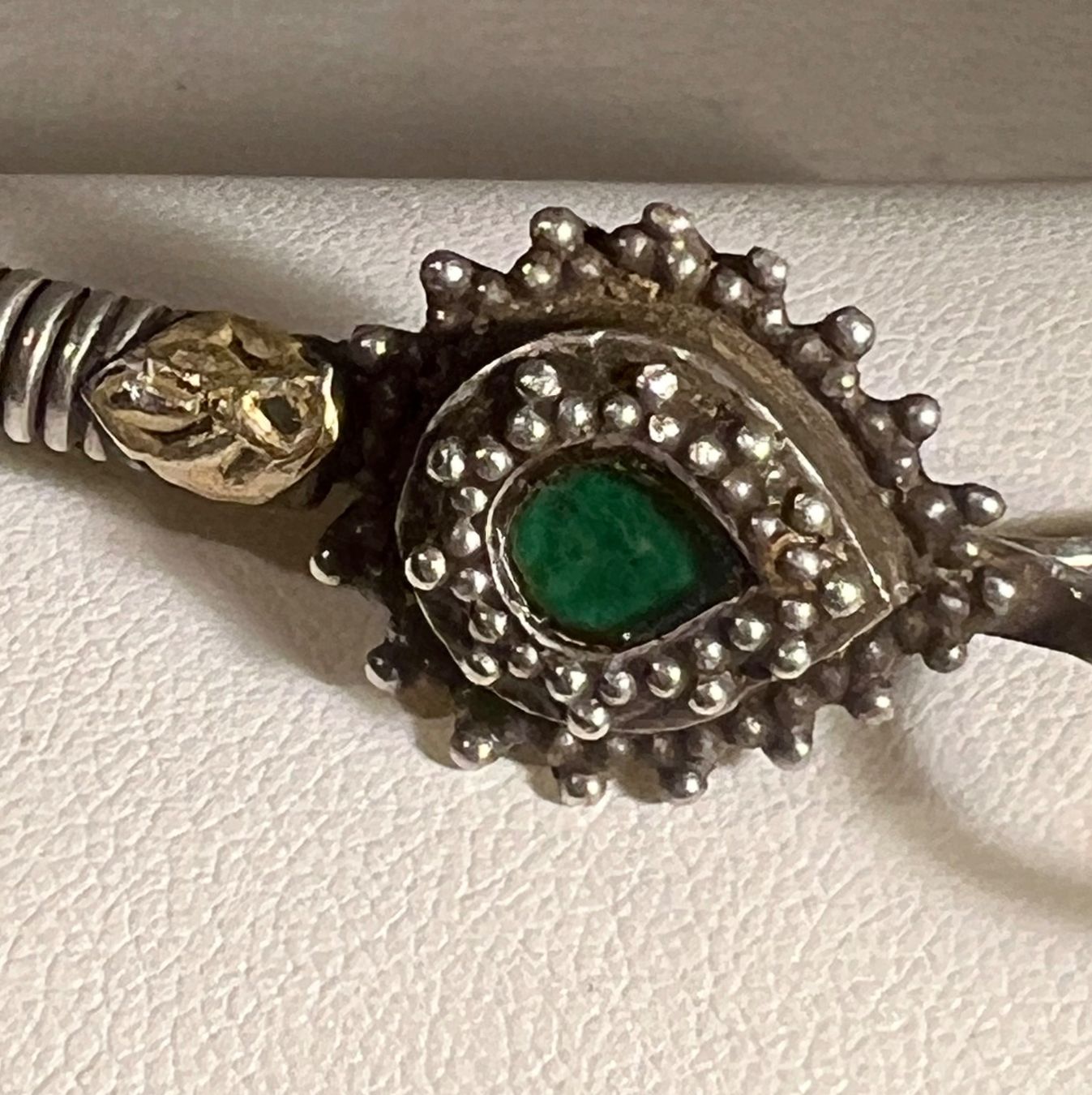 Ohrringe & -stecker: Ancienne boucle oreille argent, tribale, Inde – Gebraucht aus Genève von DELIRBEADS 2