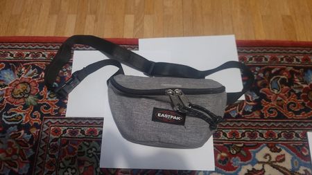 Umhängetasche Eastpak grau neuwertig
